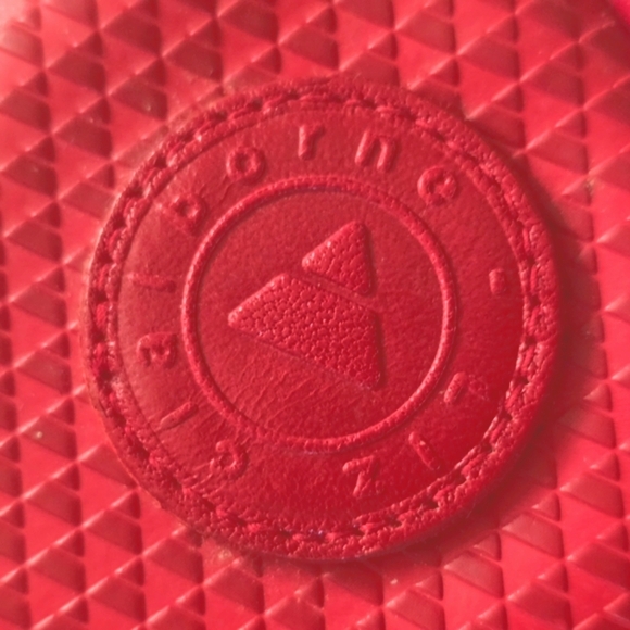 VINTAGE! Liz Claiborne Red Textured Shoulder Bag!Rare Find! Pull Open/Close - Picture 2 of 7